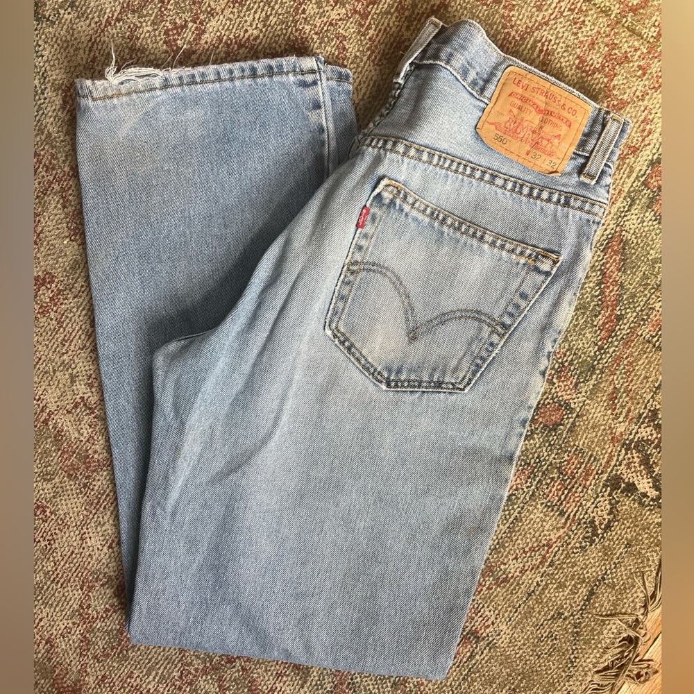 550 relaxed fit Levi’s denim - such a good wash and distressed